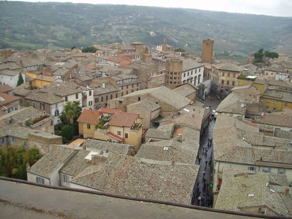 Hotel Valentino Centro Storico Orvieto Exterior foto